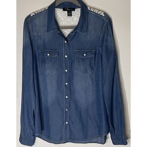 Riley + James Women's Denim Shirt Size Medium Lace Back Insert‎ Western Style